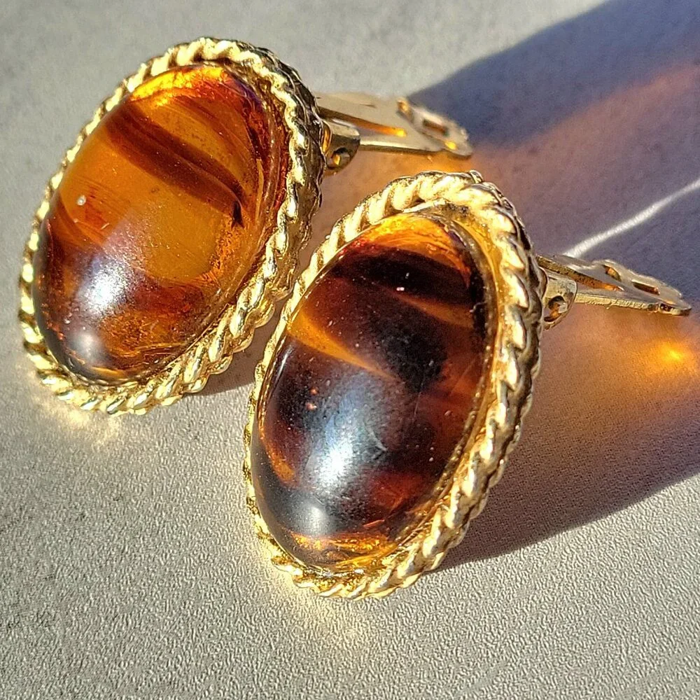 Vintage 80s Amber Glass Cabochon Clip On Earrings Gold Tone Rope - Picture 4 of 5